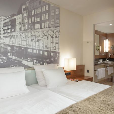 Lindner Hotel Hamburg Am Michel, Part Of Jdv By Hyatt Exterior photo