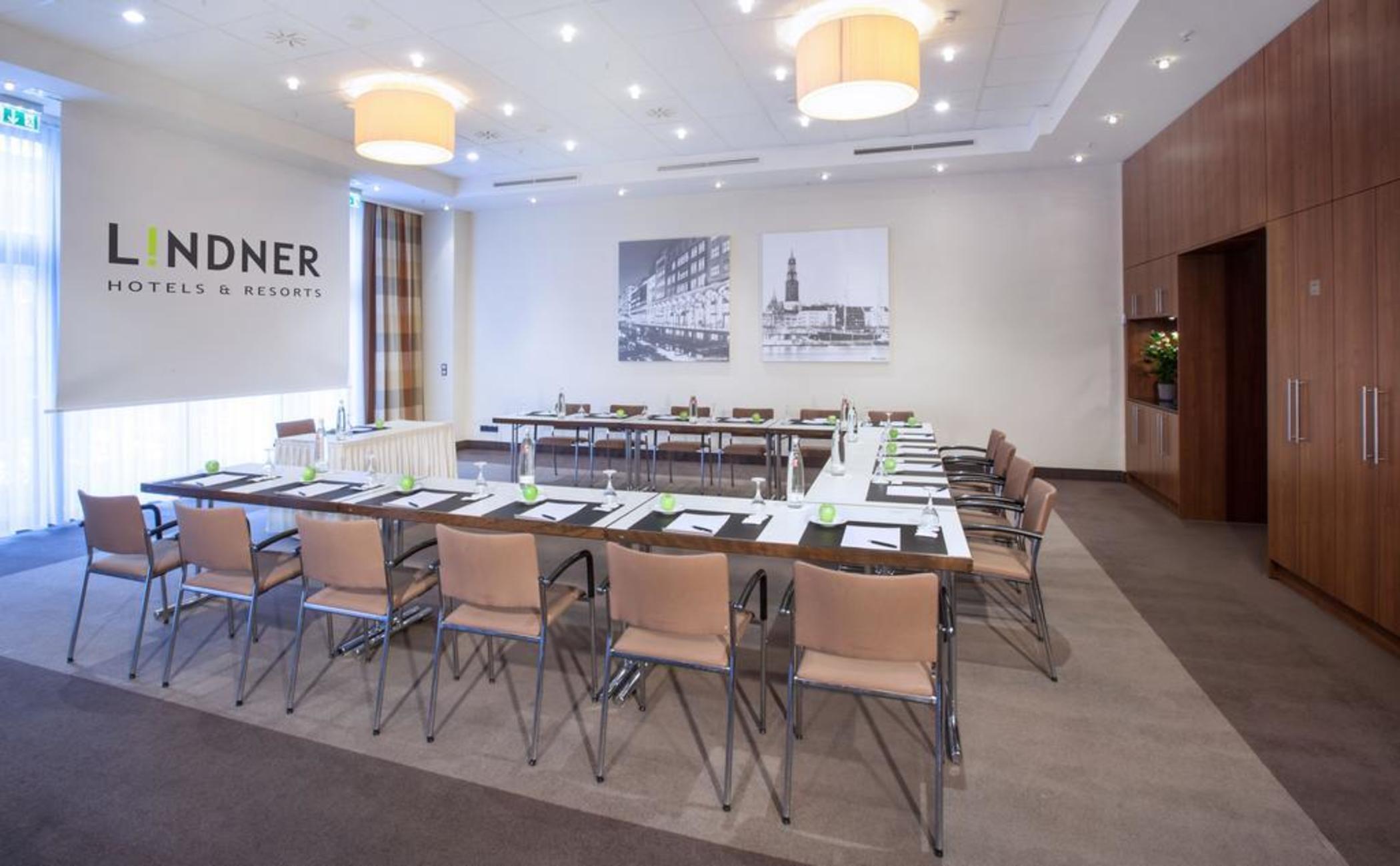 Lindner Hotel Hamburg Am Michel, Part Of Jdv By Hyatt Exterior photo