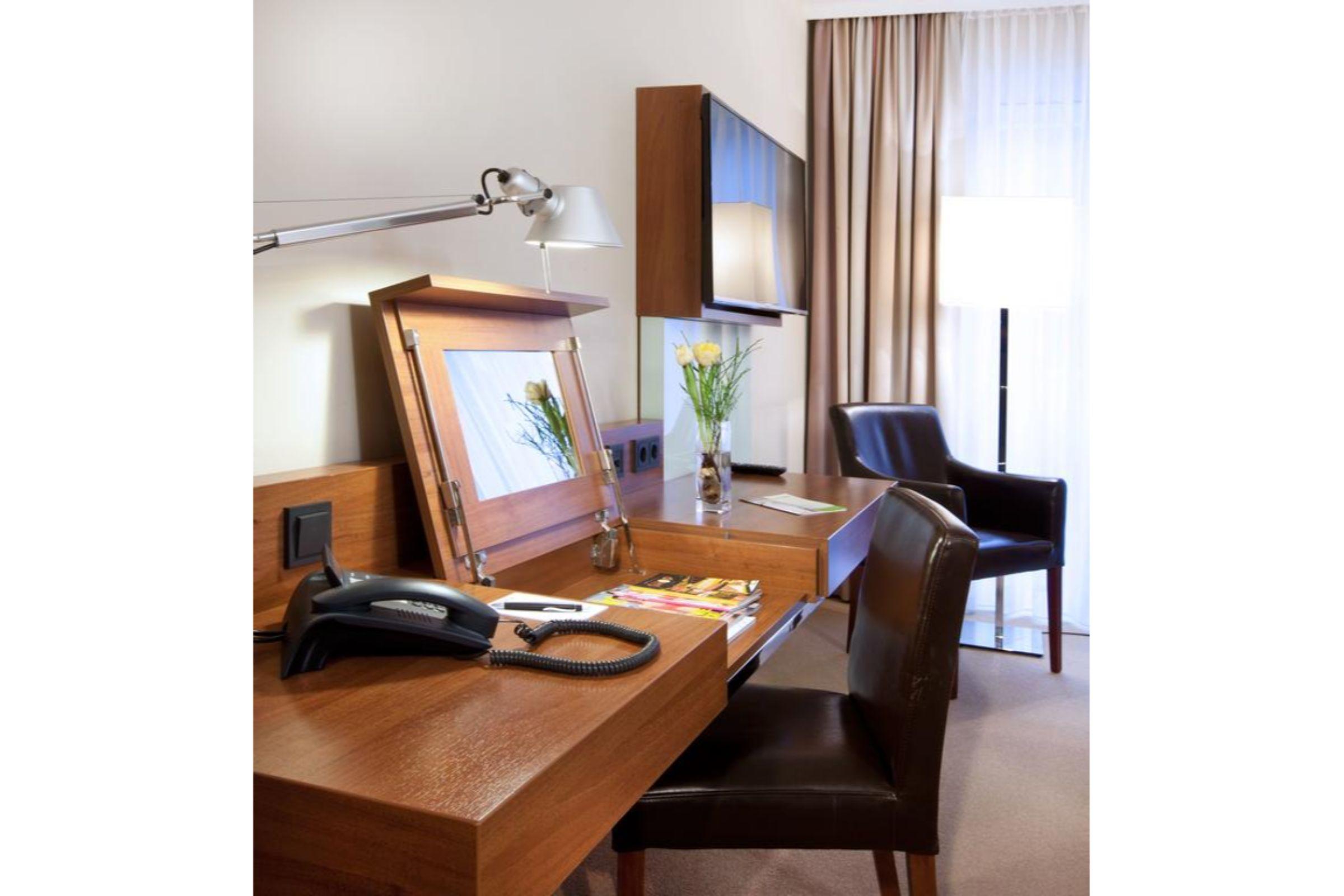 Lindner Hotel Hamburg Am Michel, Part Of Jdv By Hyatt Exterior photo